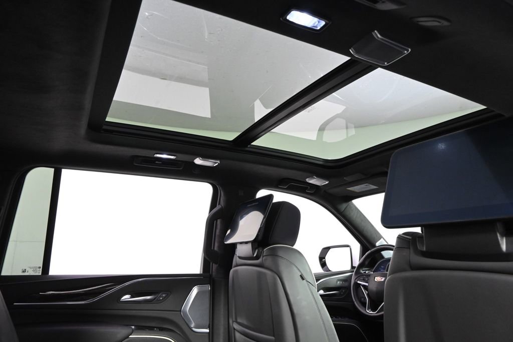 Certified 2024 Cadillac Escalade ESV Sport Platinum w/ LPO, ONYX Package image 17
