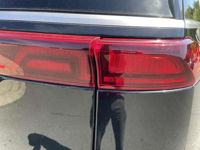 Used 2022 Kia Carnival EX FWD image 11