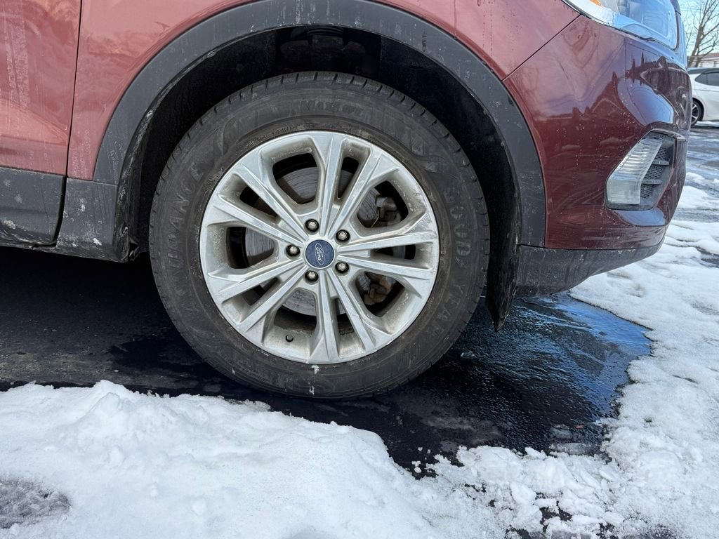 Used 2018 Ford Escape SEL image 4