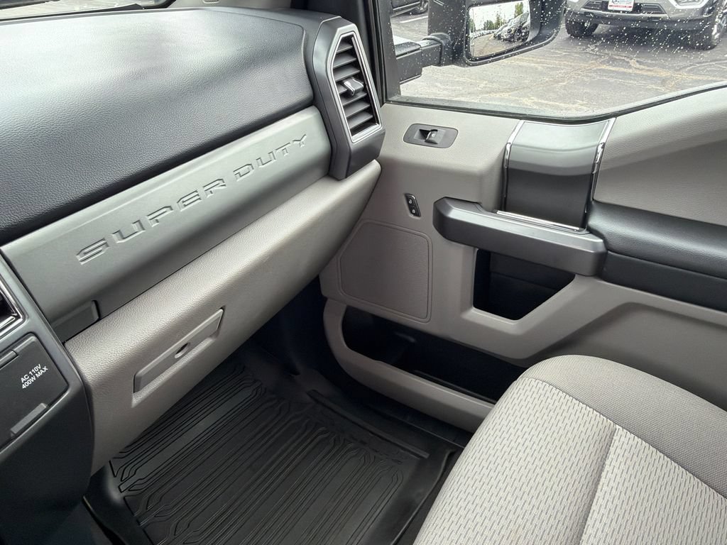 Used 2022 Ford F250 XLT w/ XLT Premium Package AWD/4WD image 36