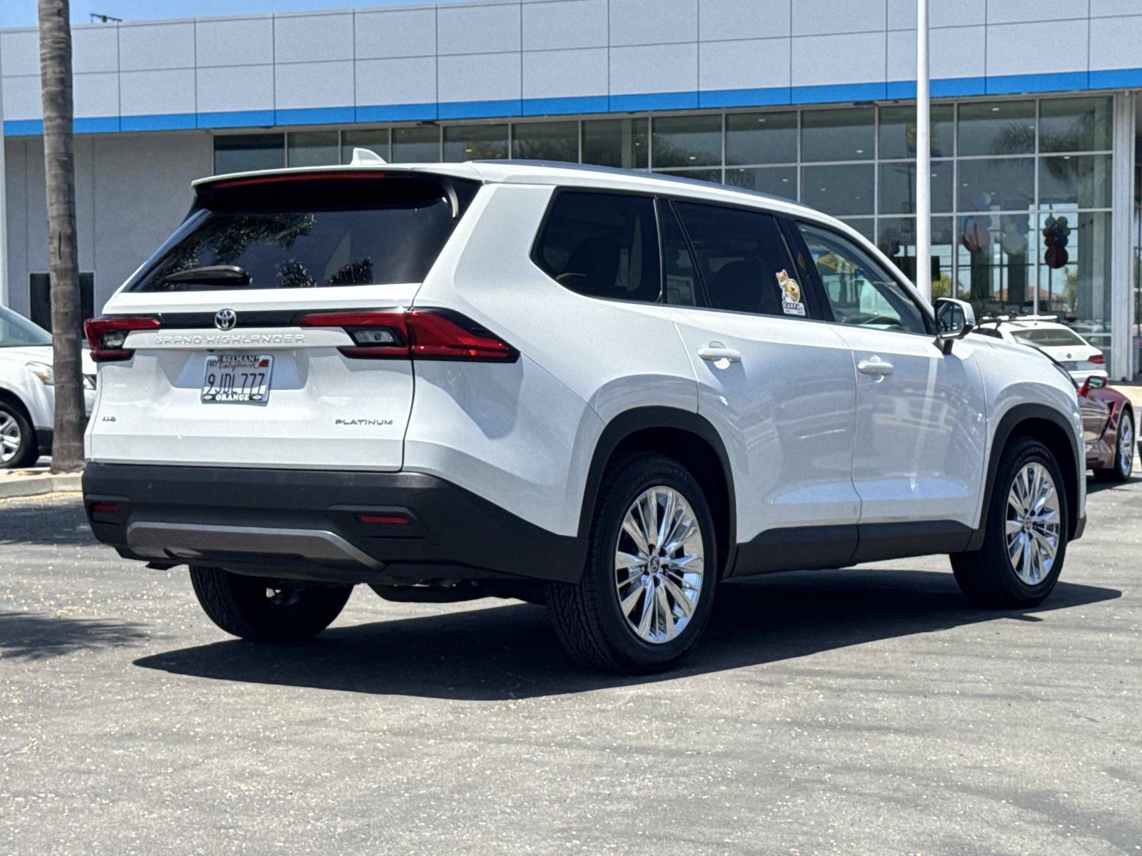 Used 2024 Toyota Grand Highlander AWD image 5