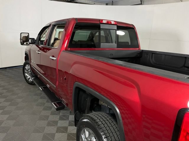 Used 2019 GMC Sierra 2500 Denali w/ Duramax Plus Package AWD/4WD image 42