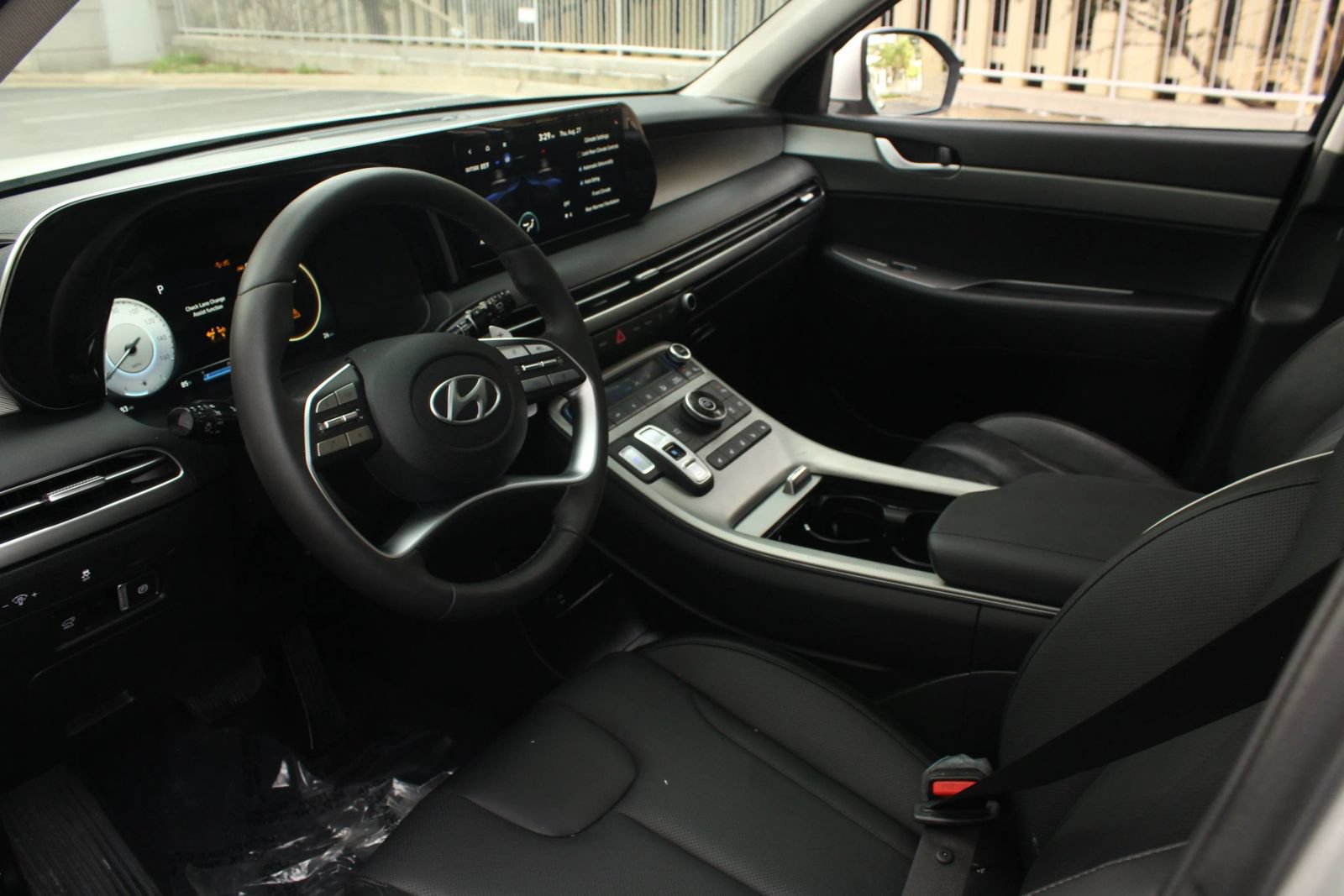 Used 2025 Hyundai Palisade SEL FWD image 13