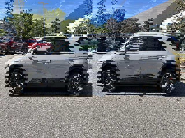 New 2025 Hyundai Ioniq 5 SE image 35