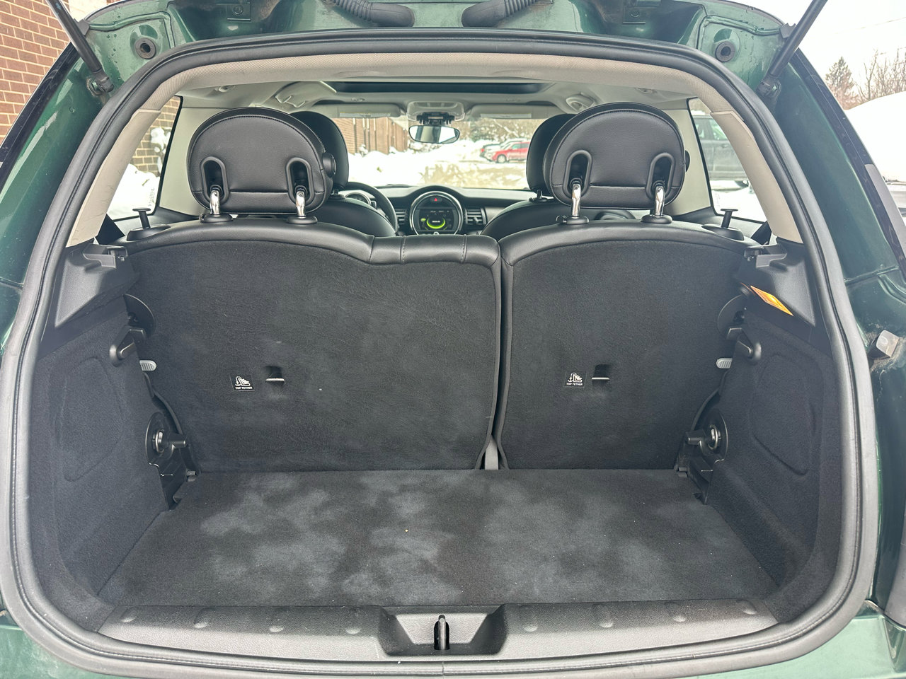 Used 2015 MINI Cooper 2-Door Hardtop image 9