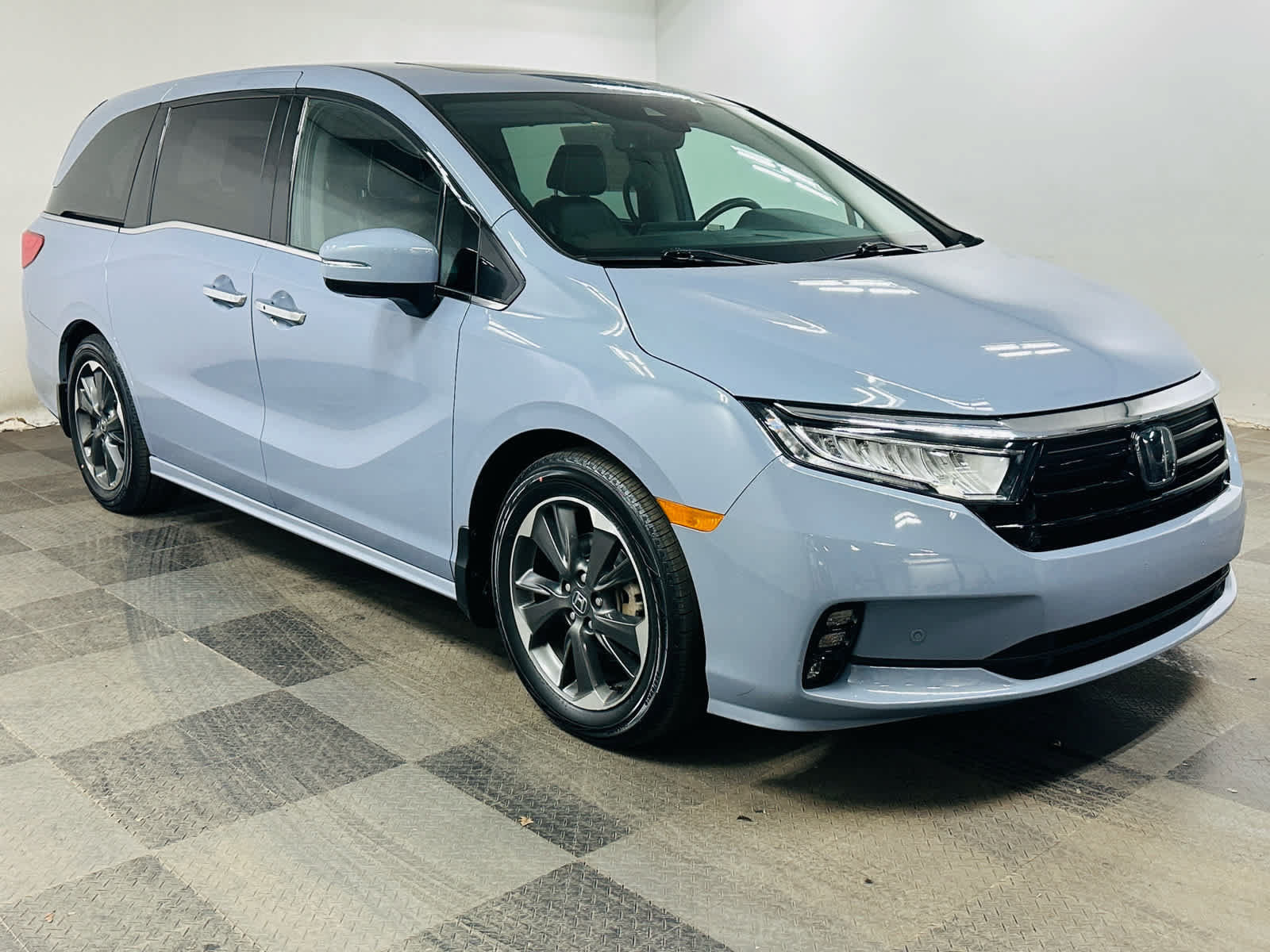 Used 2023 Honda Odyssey Elite image 1