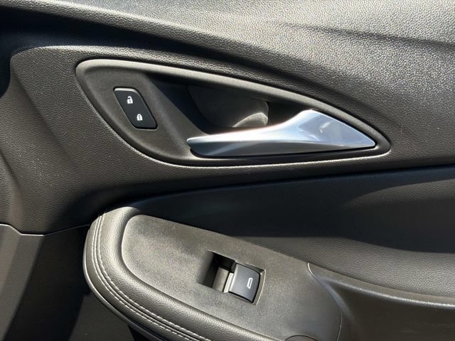 Used 2023 Buick Encore GX Preferred FWD image 18