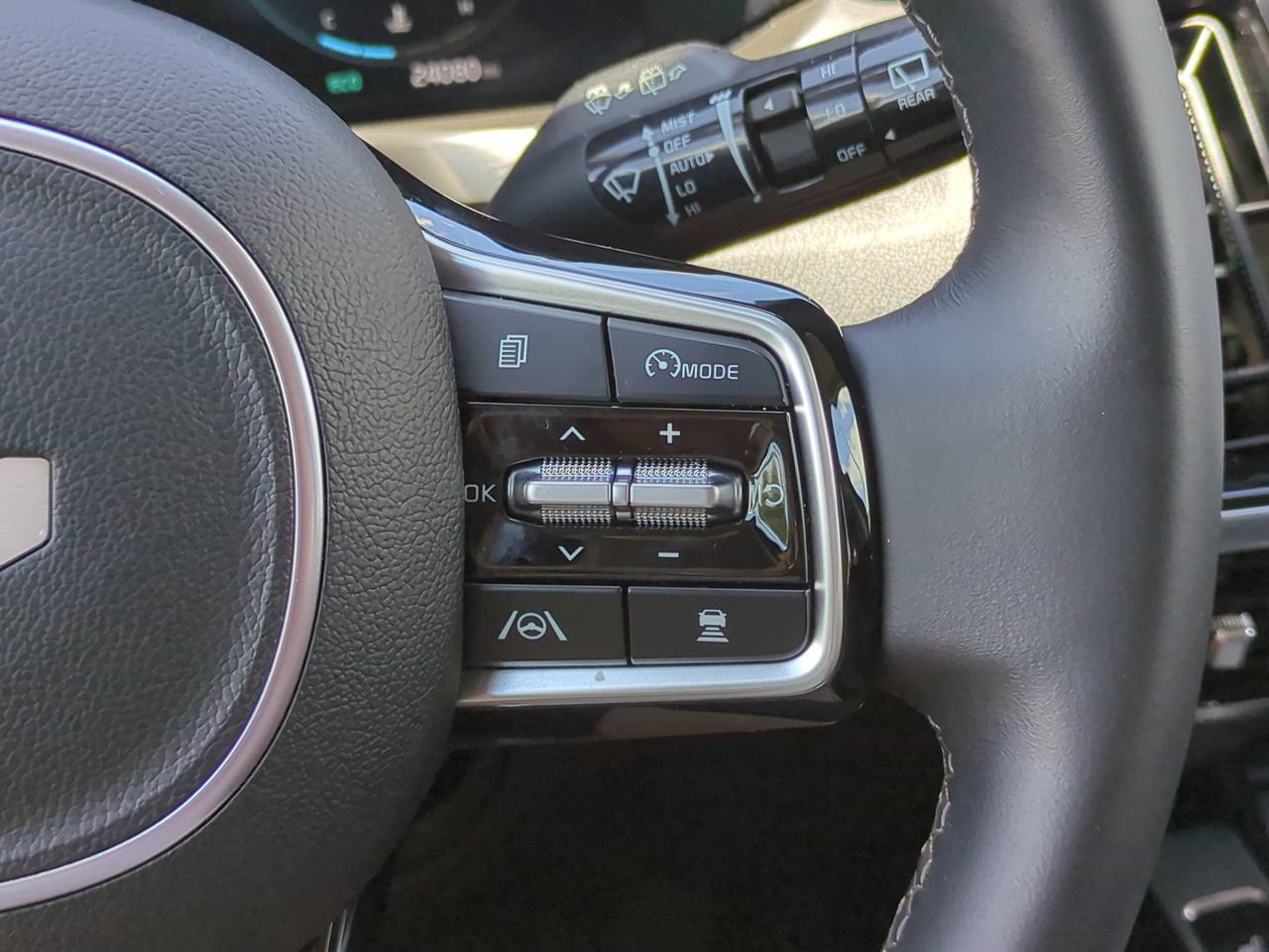 Certified 2023 Kia Sorento SX AWD/4WD image 26