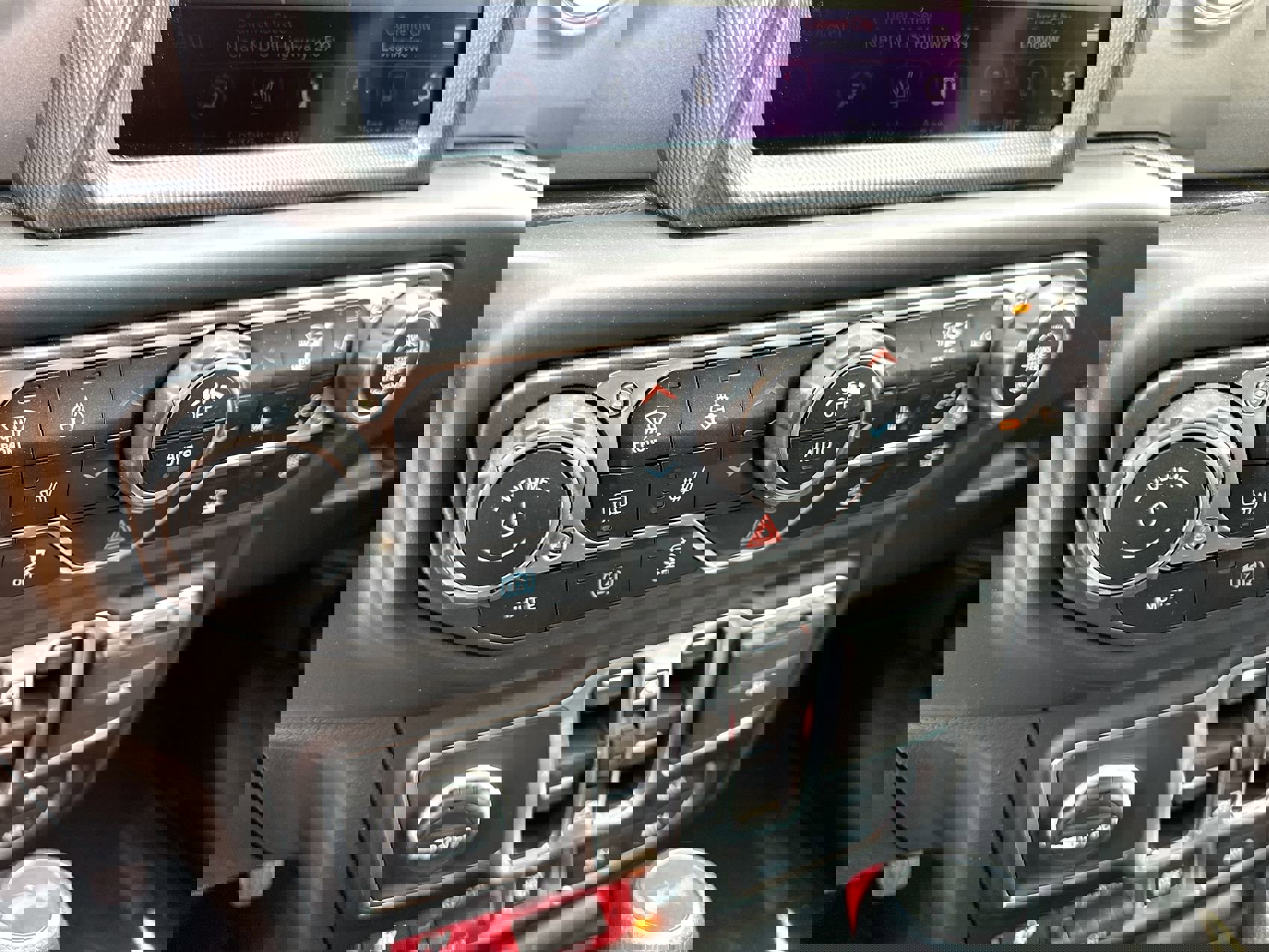 New 2023 Jeep Wrangler Rubicon w/ Cold Weather Group image 19