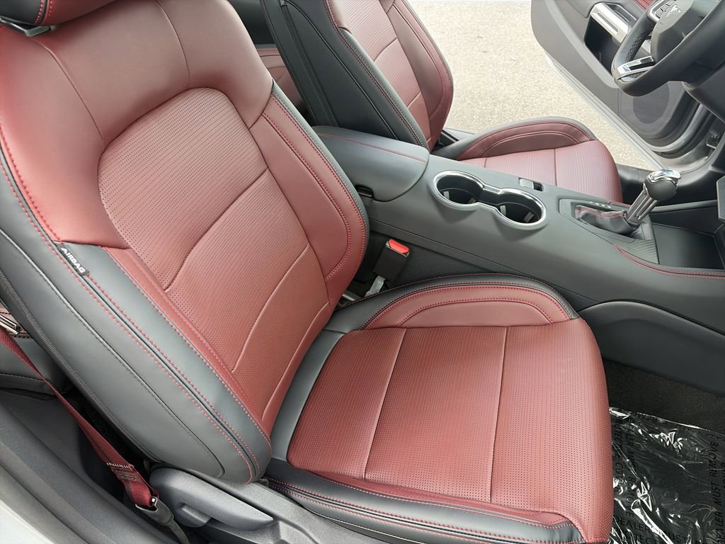 Used 2025 Ford Mustang Premium RWD image 31