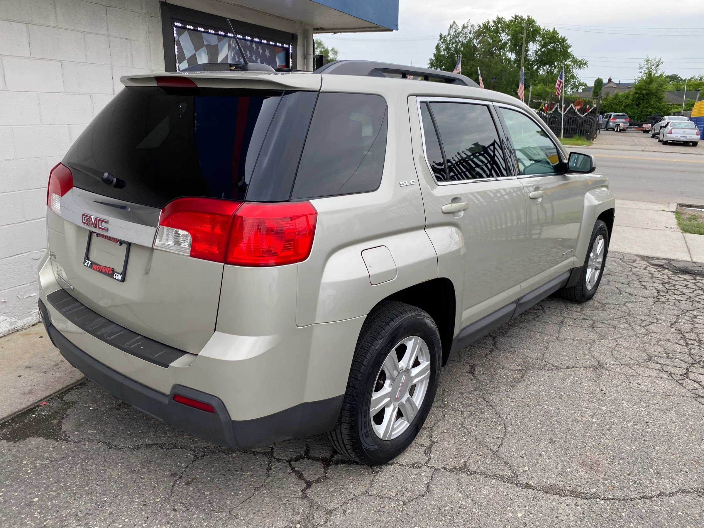 Used 2015 GMC Terrain SLE w/ Convenience Package FWD image 8