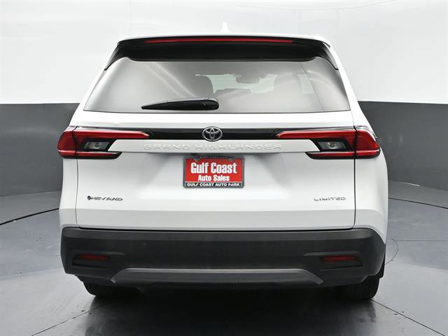 Used 2024 Toyota Grand Highlander Limited image 29