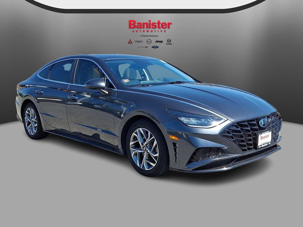 Used 2023 Hyundai Sonata SEL w/ Convenience Package FWD image 3