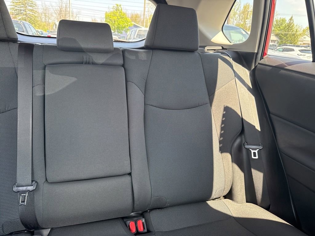 Used 2023 Toyota RAV4 LE AWD/4WD image 16