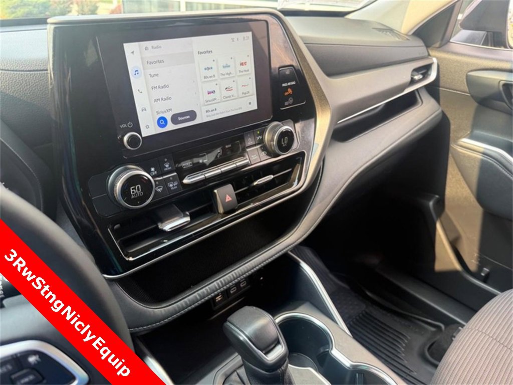 Used 2023 Toyota Highlander LE image 26