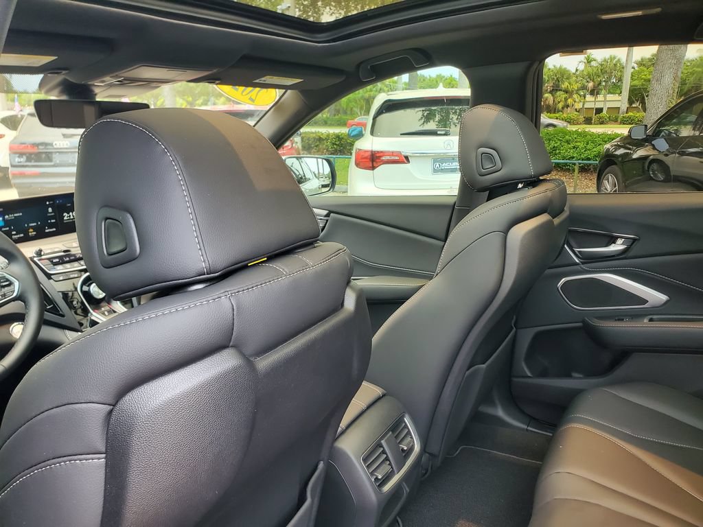 Used 2026 Acura RDX SH-AWD image 11