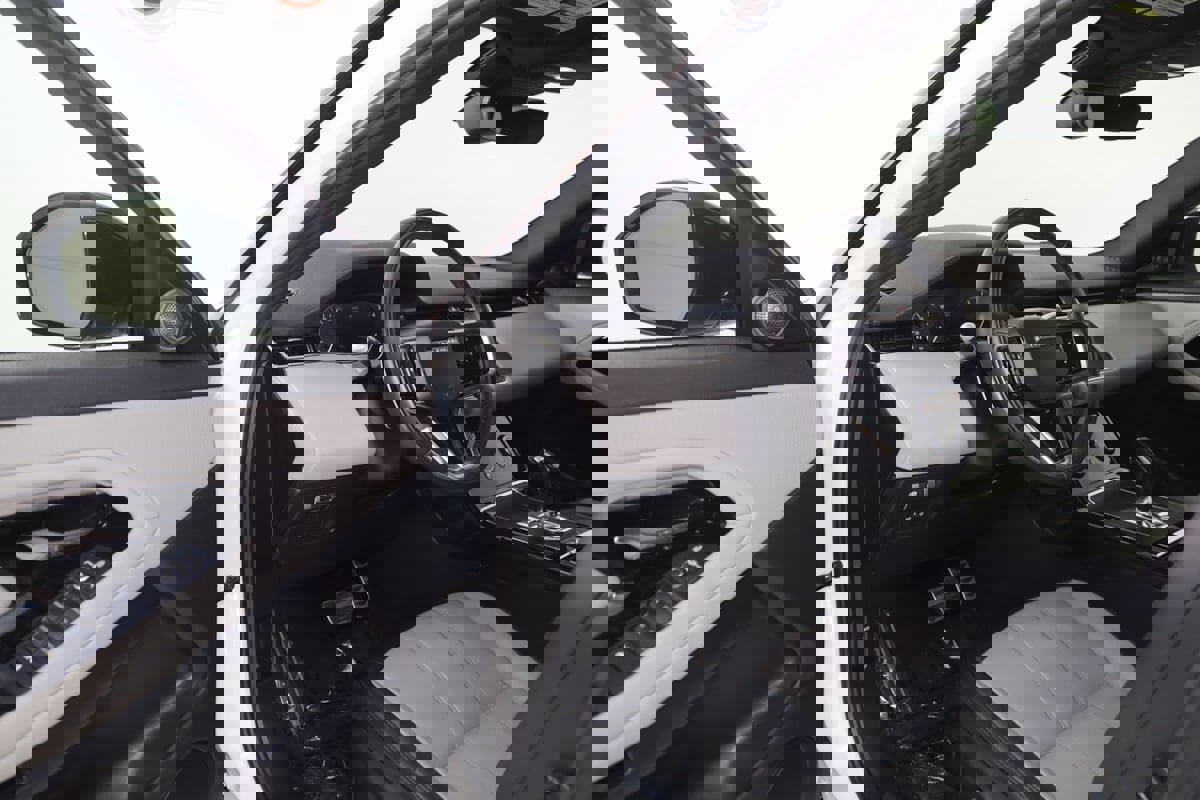 Used 2022 Land Rover Range Rover Evoque R-Dynamic S image 43