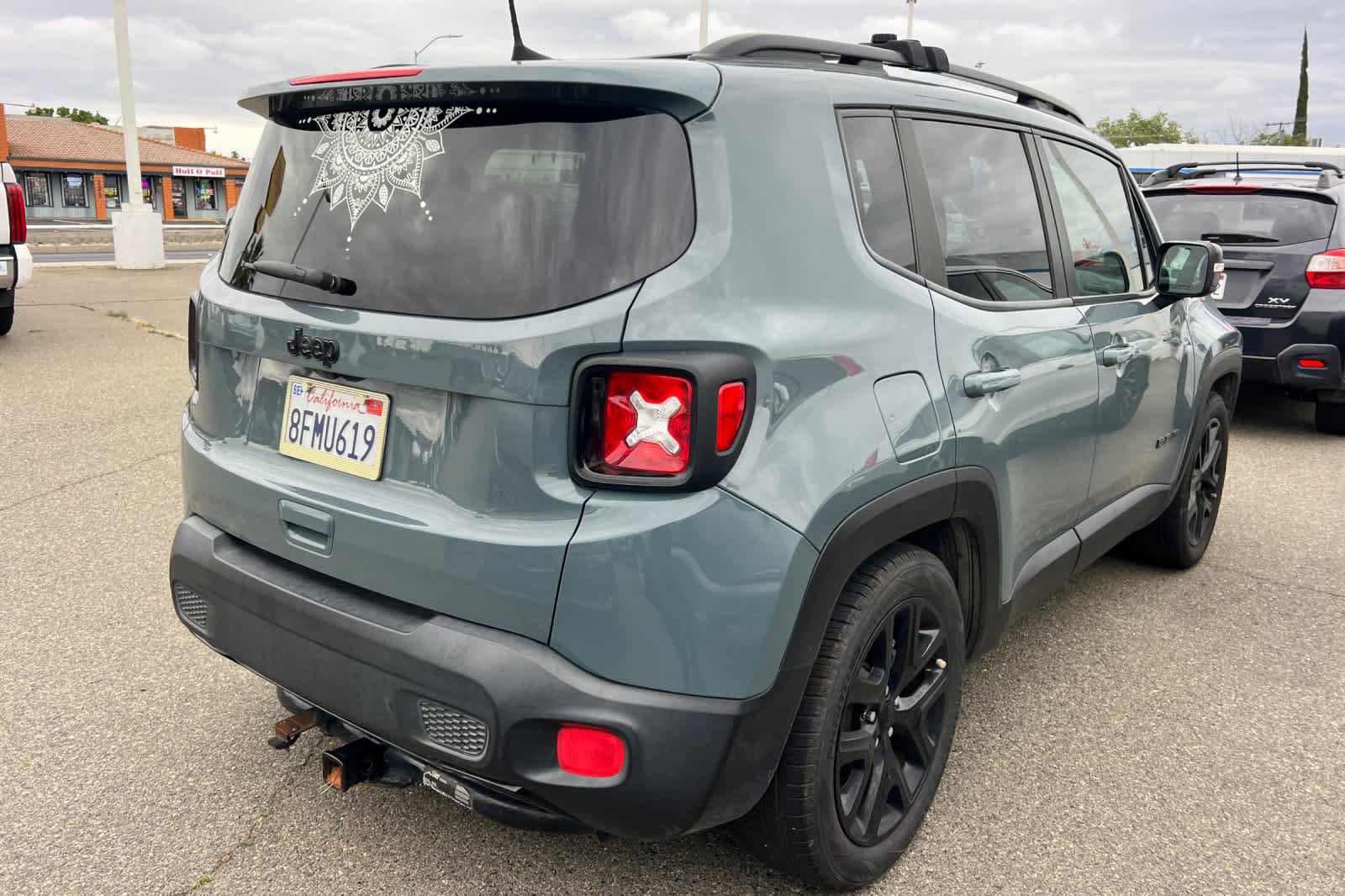 Used 2018 Jeep Renegade Altitude FWD image 4