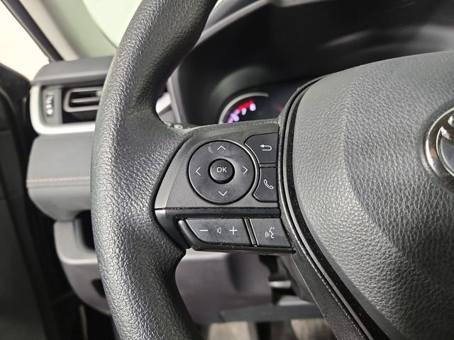 Used 2025 Toyota RAV4 XLE image 21