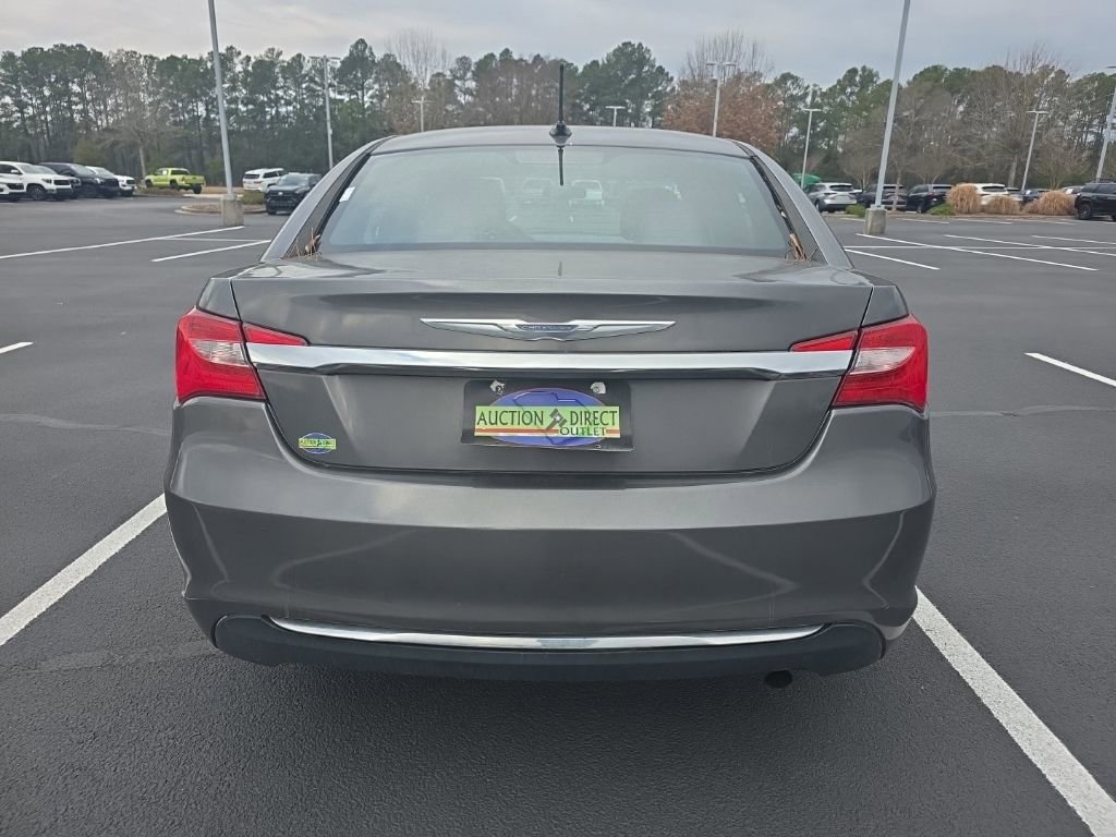 Used 2013 Chrysler 200 Touring image 6