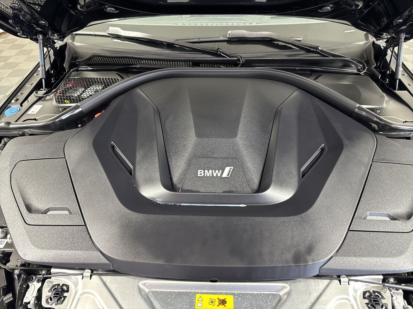 Used 2023 BMW i4 eDrive40 RWD image 28