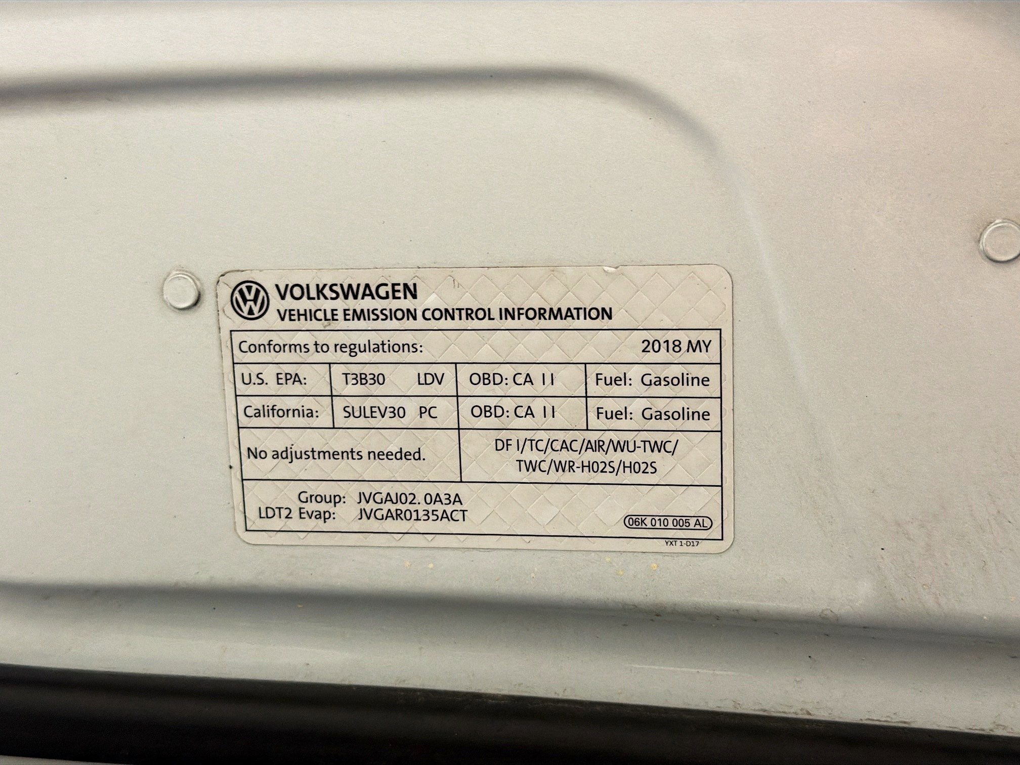 Used 2018 Volkswagen Tiguan SEL Premium FWD image 17