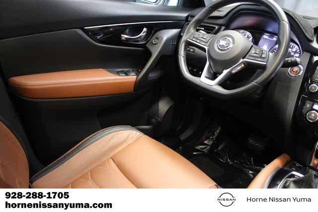 Used 2018 Nissan Rogue SL w/ Premium Package image 10