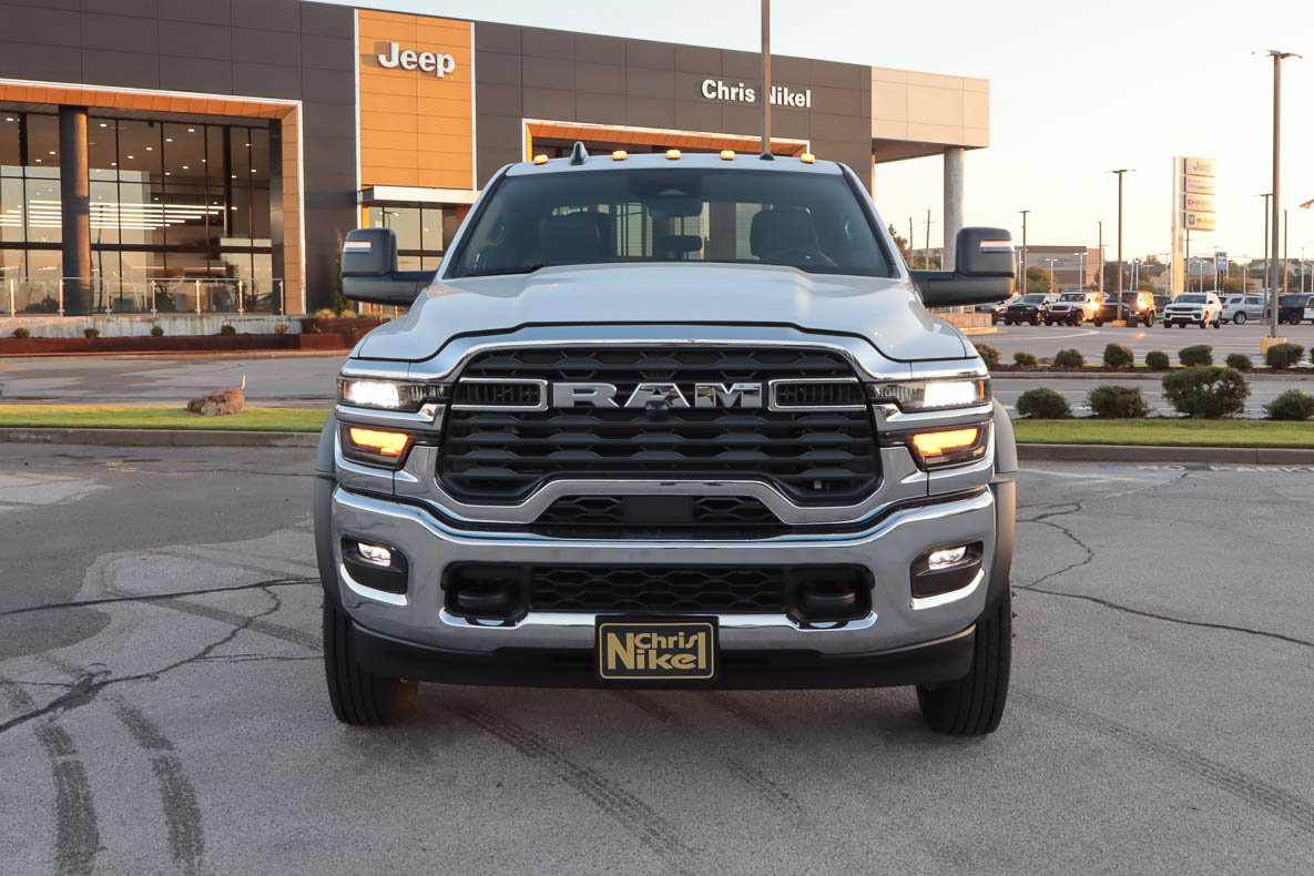 New 2027 RAM 5500 Tradesman w/ Chrome Appearance Group AWD/4WD image 2