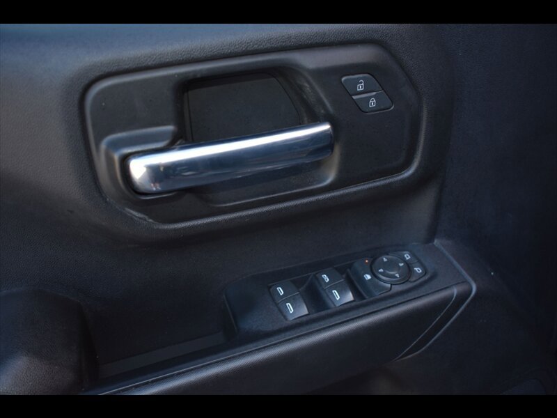 Used 2022 Chevrolet Silverado 1500 Custom w/ Safety Confidence Package AWD/4WD image 18
