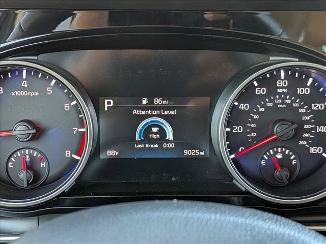 Used 2024 Kia Carnival EX FWD image 11