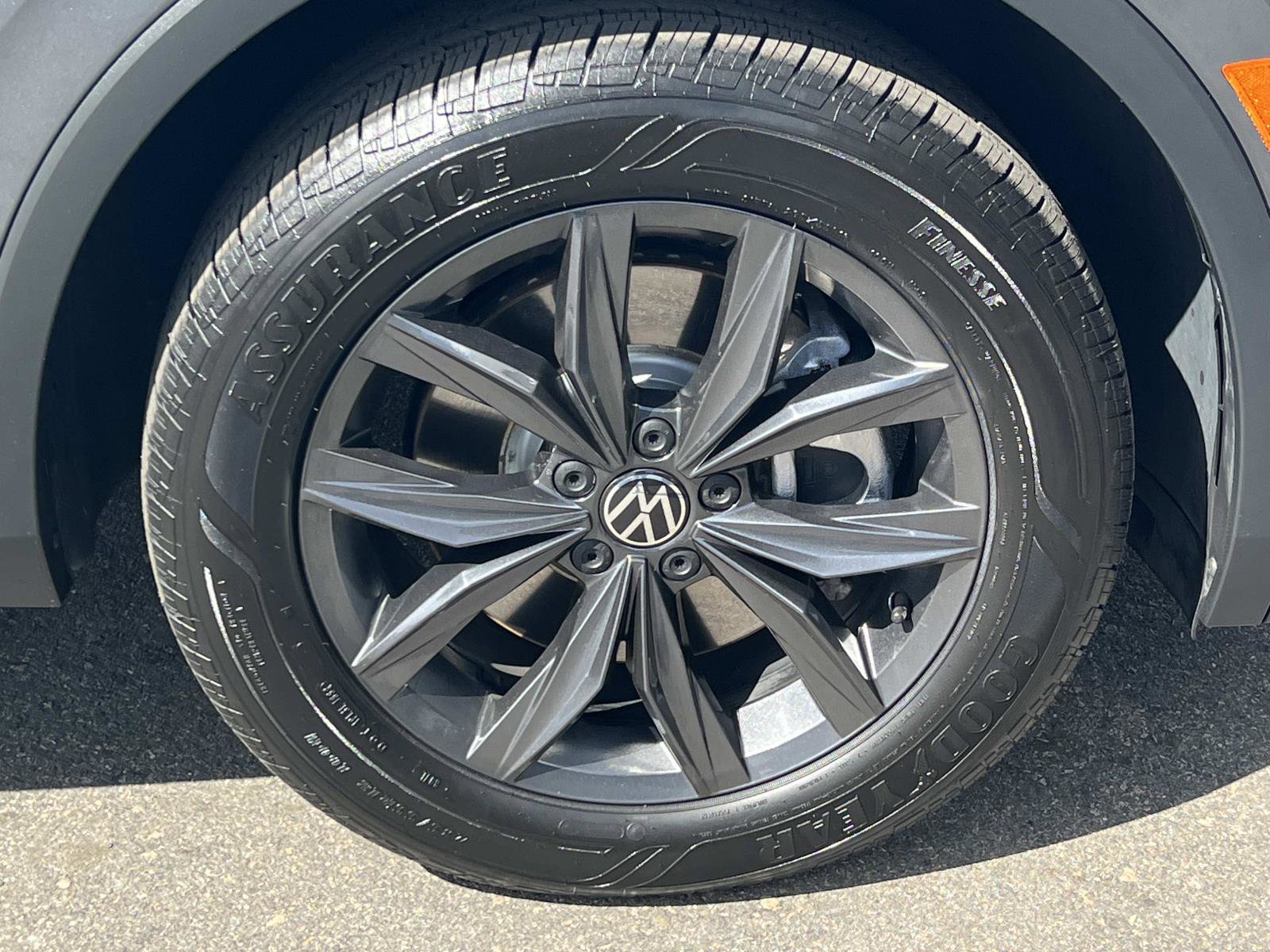 Certified 2023 Volkswagen Tiguan SE image 28