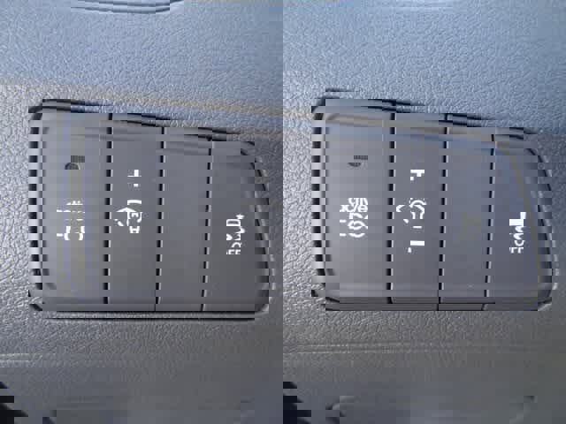 Used 2013 Hyundai Elantra GLS image 8