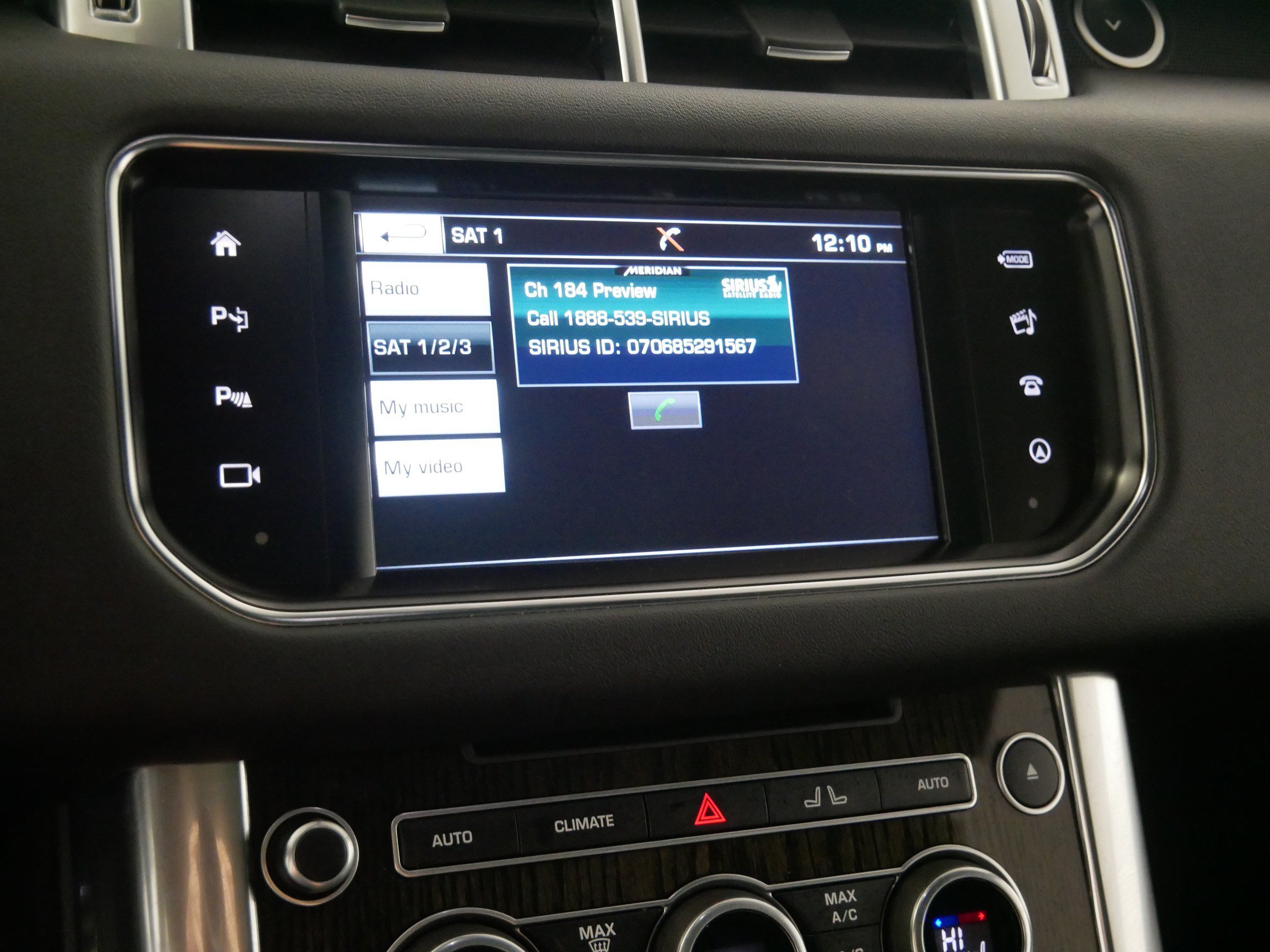 Used 2016 Land Rover Range Rover Sport Supercharged AWD/4WD image 22