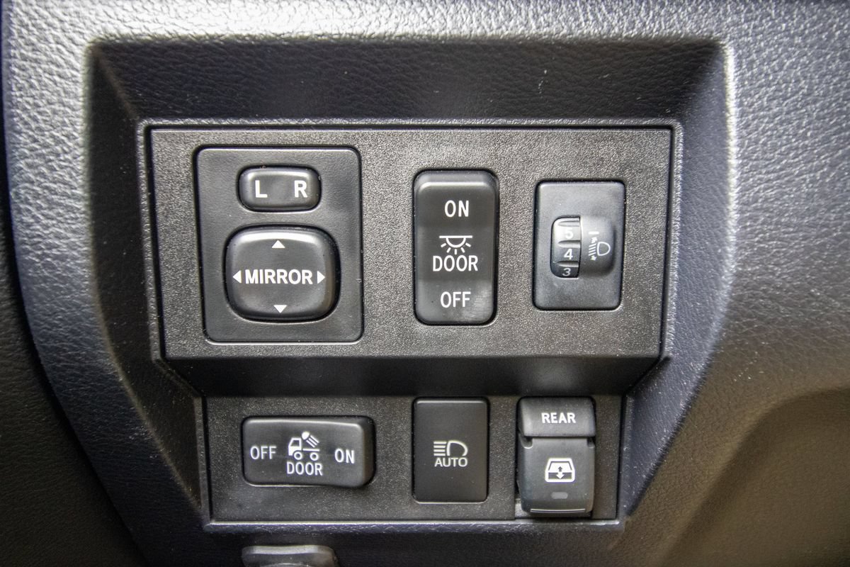 Used 2018 Toyota Tundra Limited AWD/4WD image 36