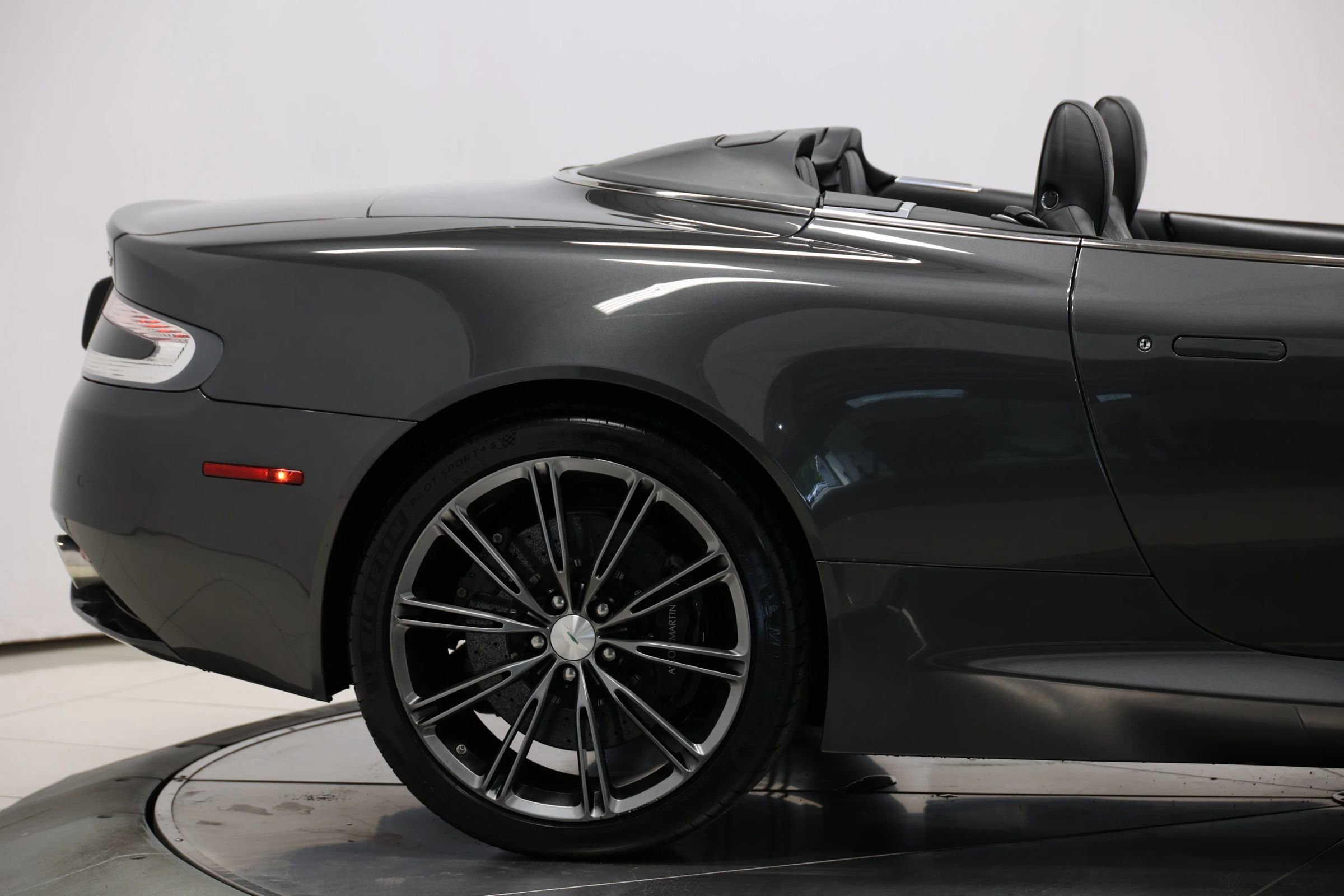 Used 2012 Aston Martin Virage Volante image 67