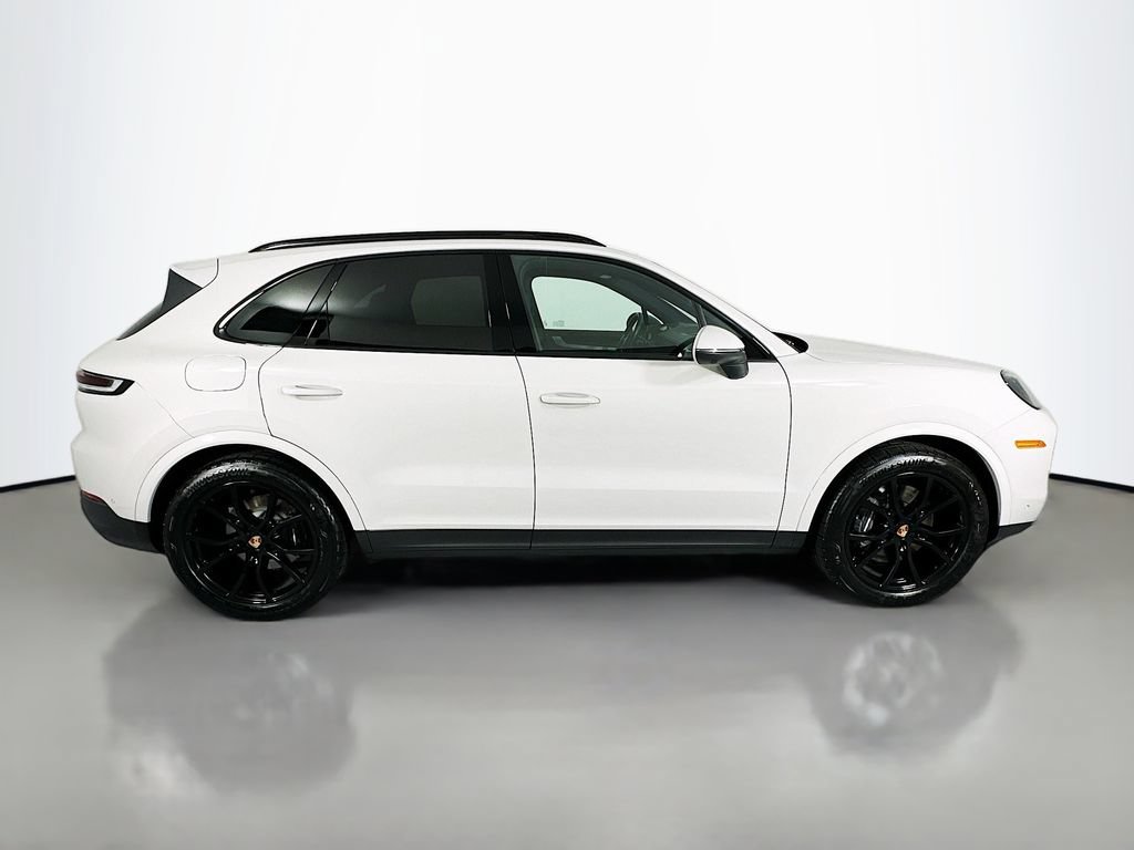 Certified 2025 Porsche Cayenne AWD/4WD image 8