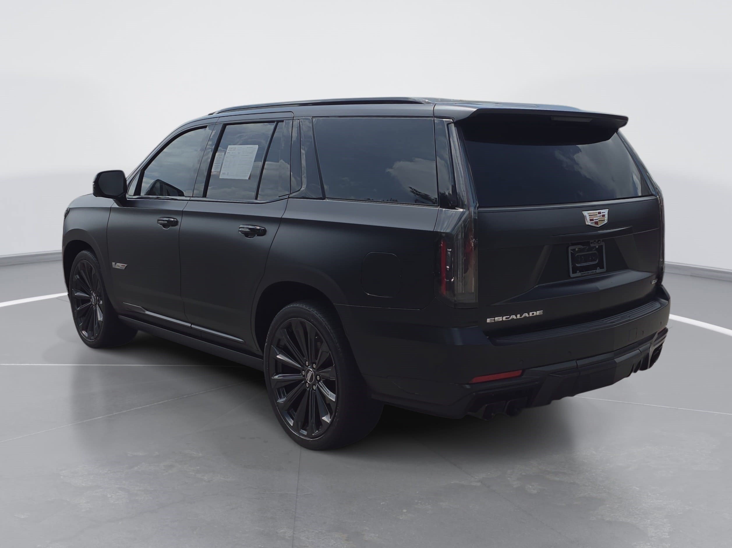 Certified 2025 Cadillac Escalade V AWD/4WD image 5
