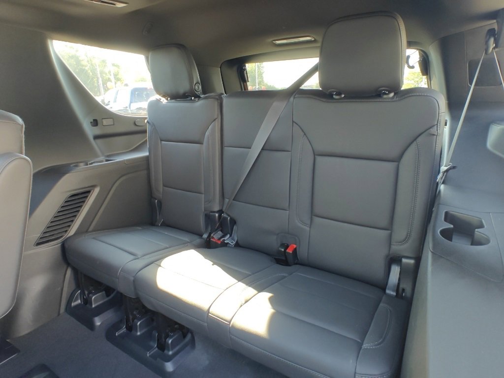 Used 2023 Chevrolet Tahoe Z71 w/ Luxury Package image 28