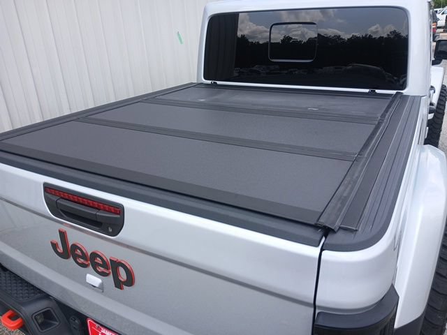 Used 2023 Jeep Gladiator Mojave w/ Cold Weather Group AWD/4WD image 4