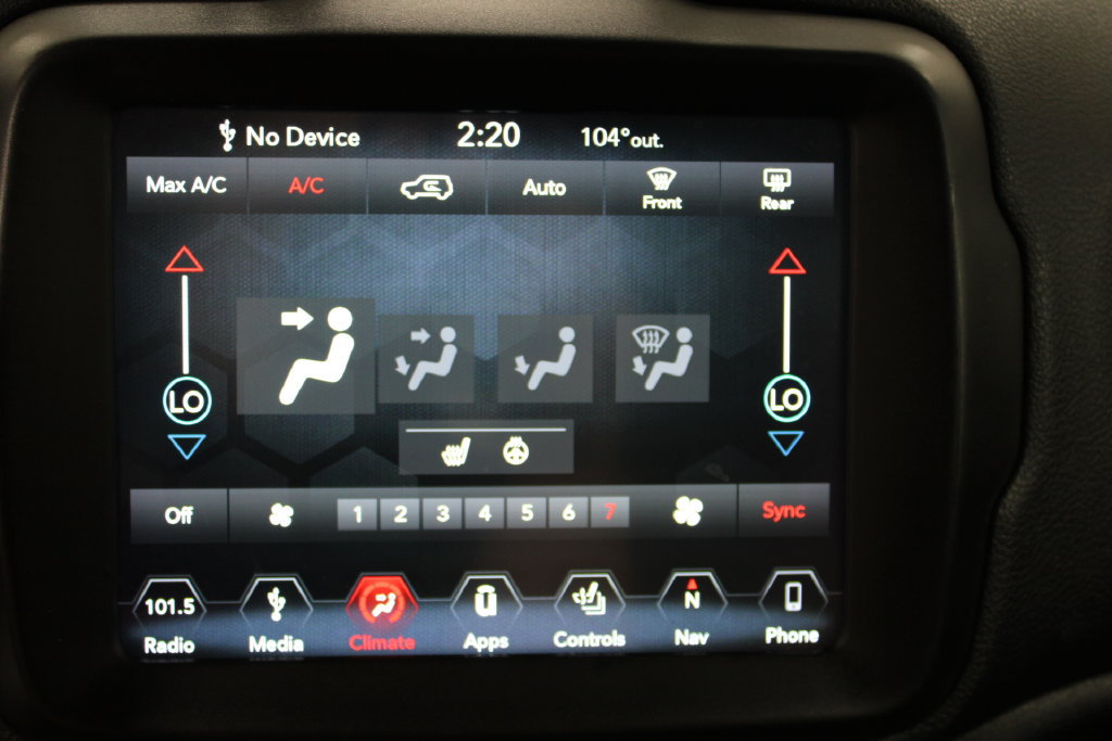 Used 2018 Jeep Renegade Trailhawk AWD/4WD image 44