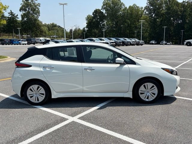 Used 2024 Nissan Leaf S FWD image 9