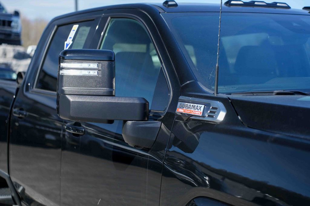 Used 2025 GMC Sierra 2500 AT4 w/ AT4 Premium Plus Package AWD/4WD image 9