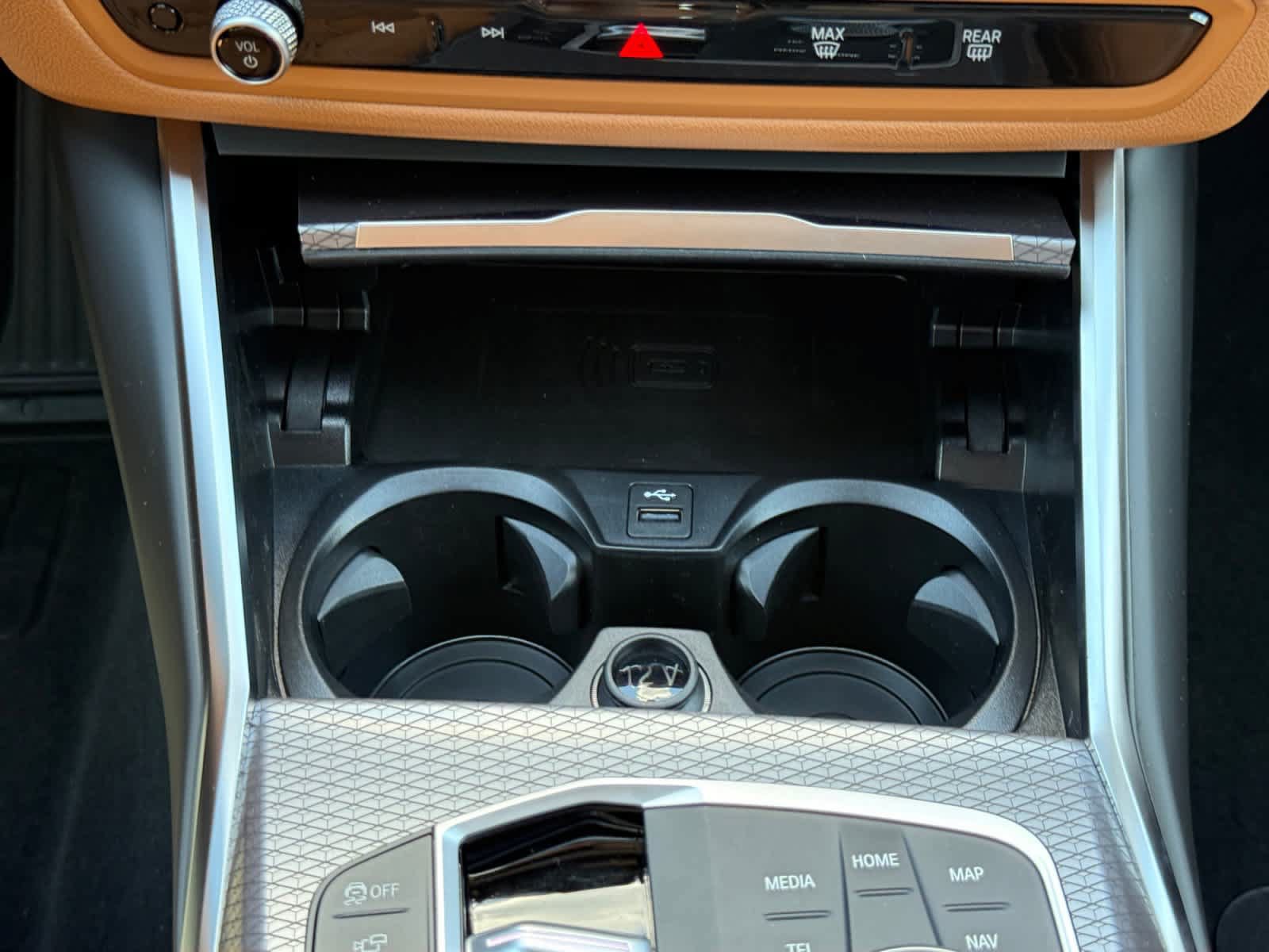 New 2026 BMW 330i xDrive Sedan w/ Premium Package AWD/4WD image 22