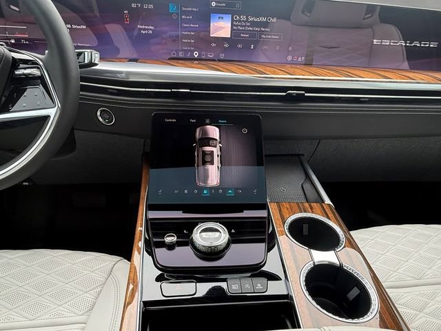 Used 2025 Cadillac Escalade ESV Premium Luxury Platinum w/ LPO, Floor Liner Package AWD/4WD image 3