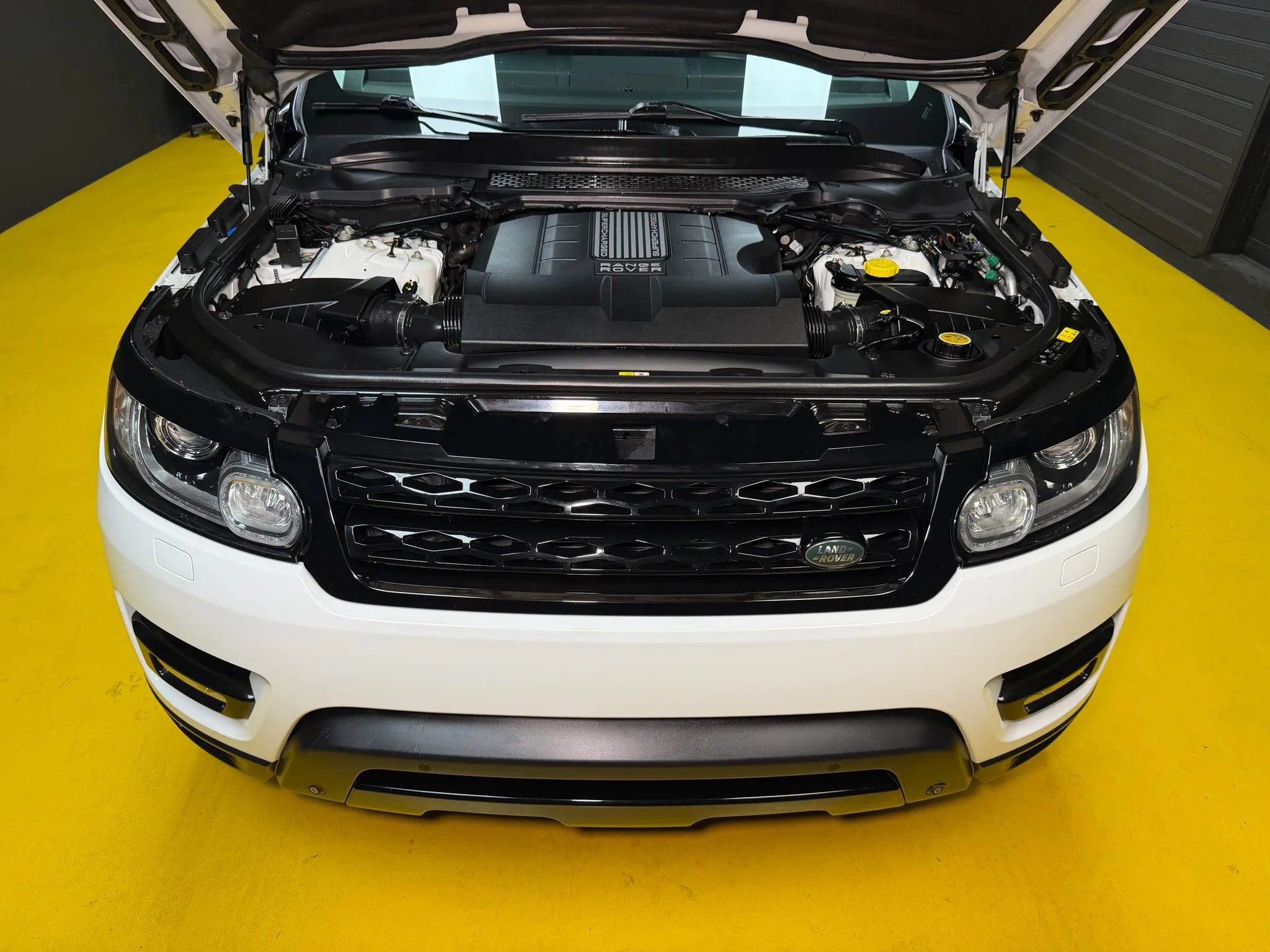 Used 2014 Land Rover Range Rover Sport Supercharged image 55