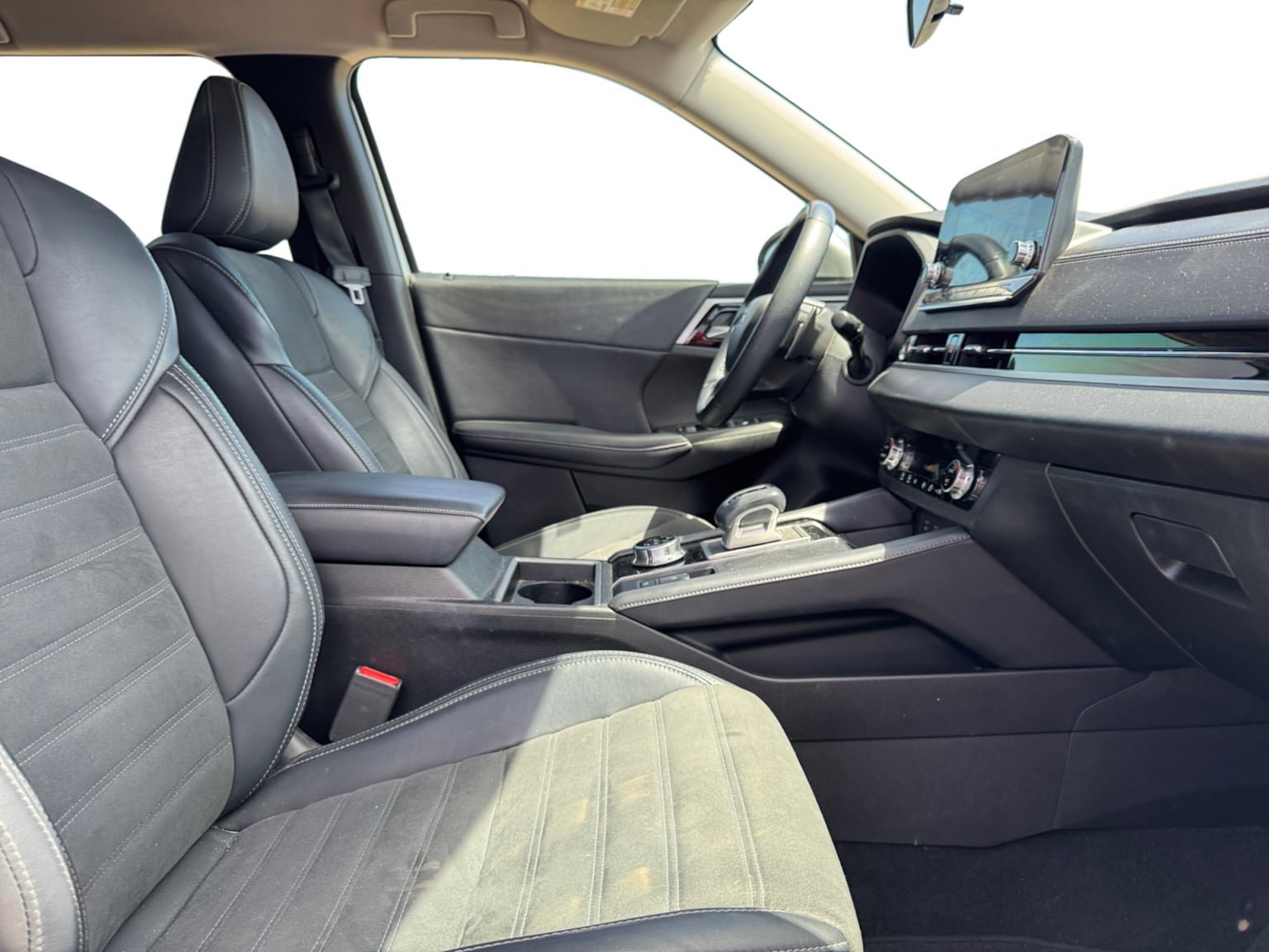 Used 2023 Mitsubishi Outlander SE FWD image 17