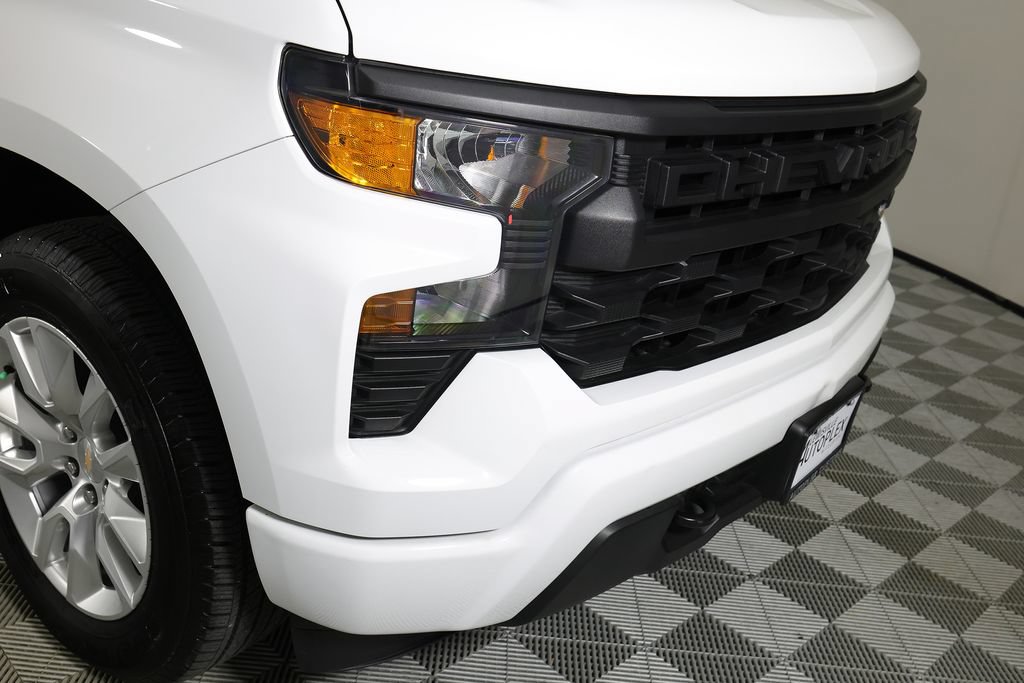 Used 2025 Chevrolet Silverado 1500 Custom RWD image 34