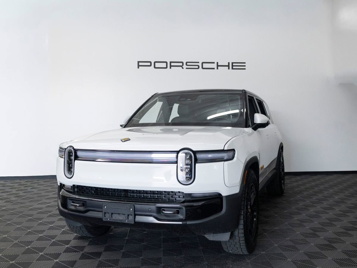 Used 2025 Rivian R1S Premium AWD/4WD image 1