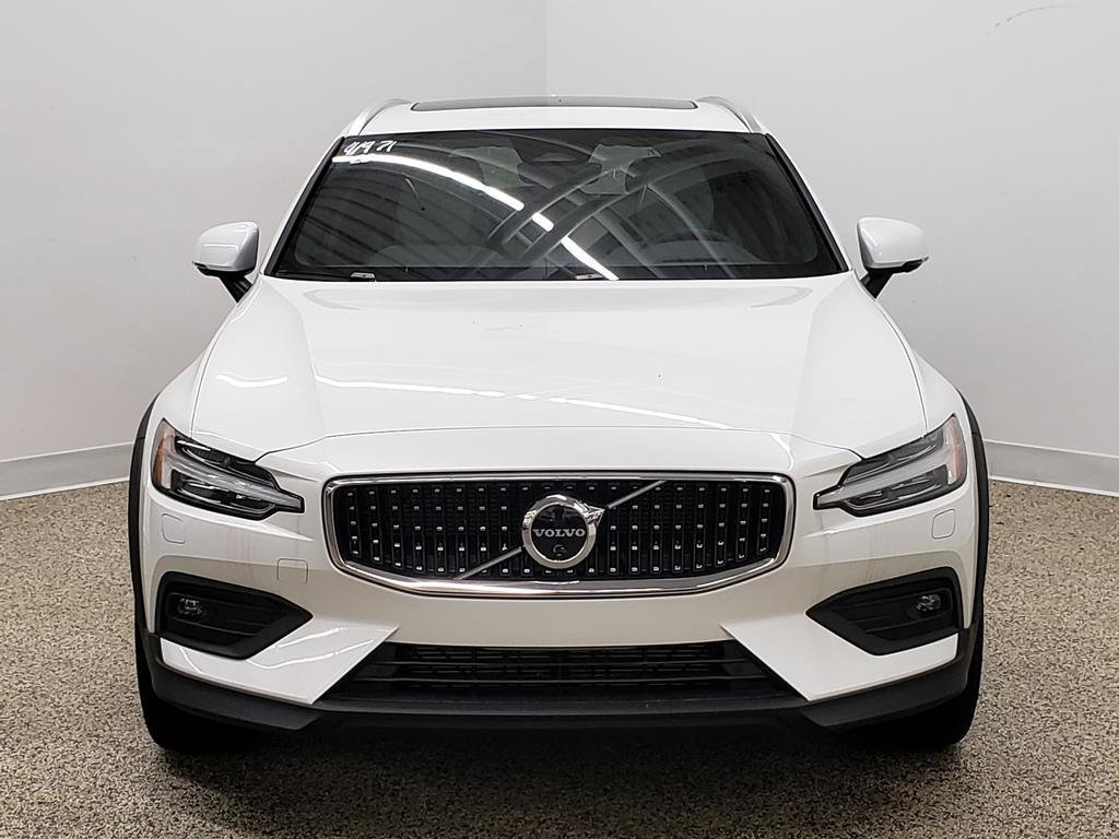 New 2026 Volvo V60 B5 Cross Country Ultra w/ Climate Package AWD/4WD image 5