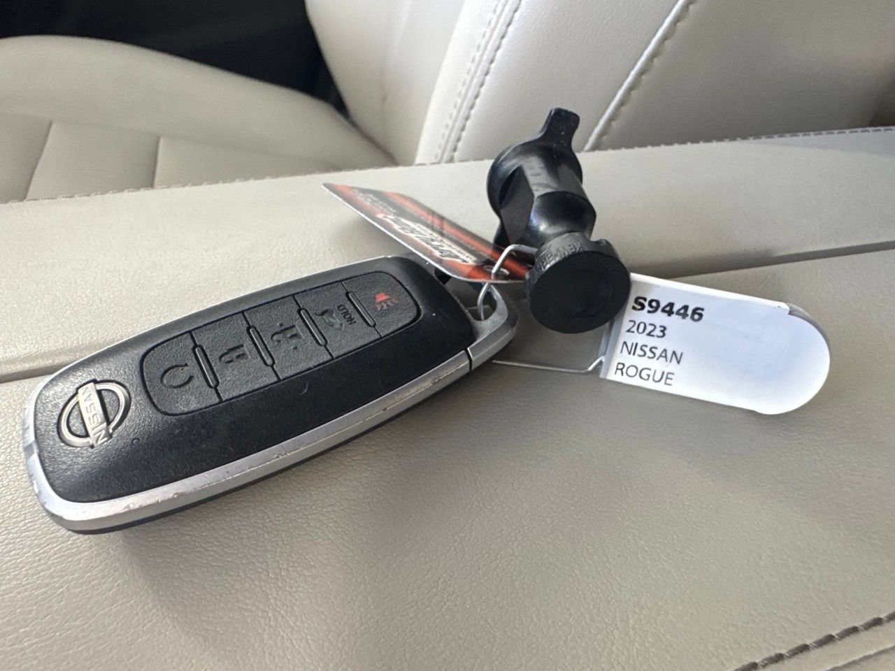 Used 2023 Nissan Rogue SL w/ SL Premium Package AWD/4WD image 3